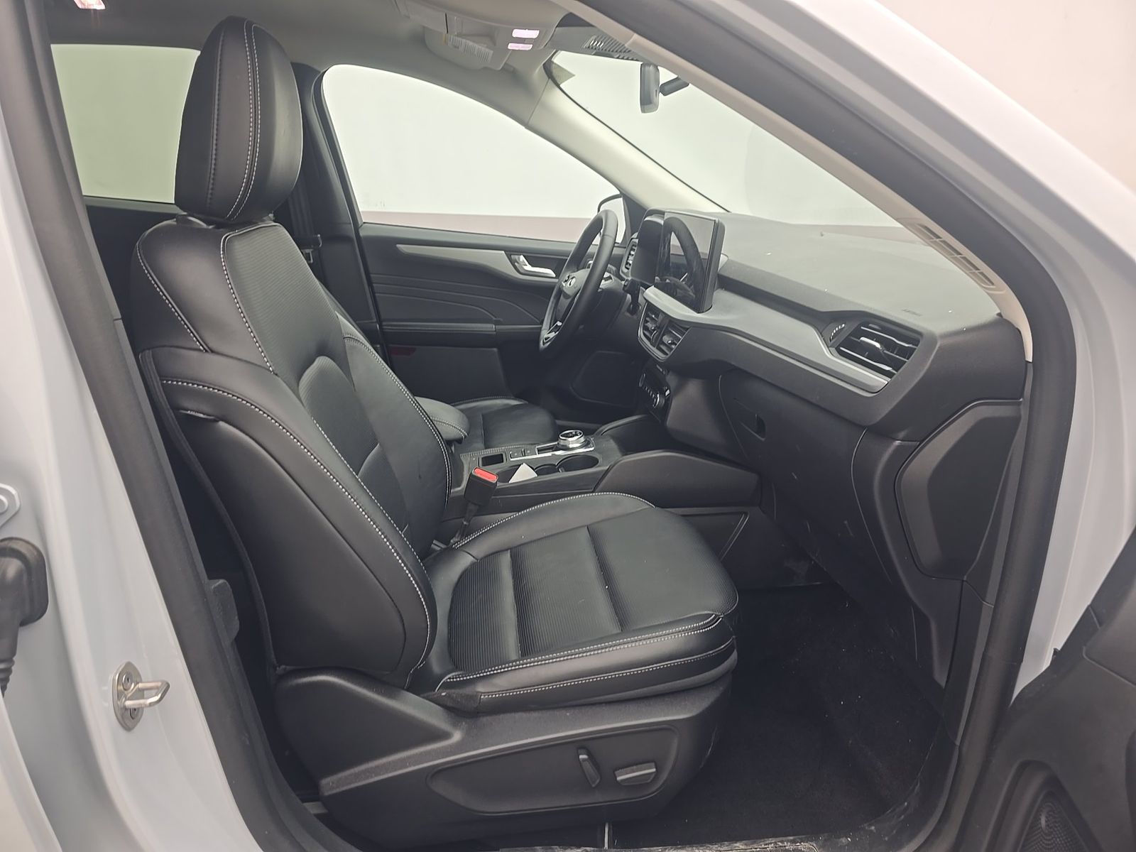 FORD ESCAPE - 9