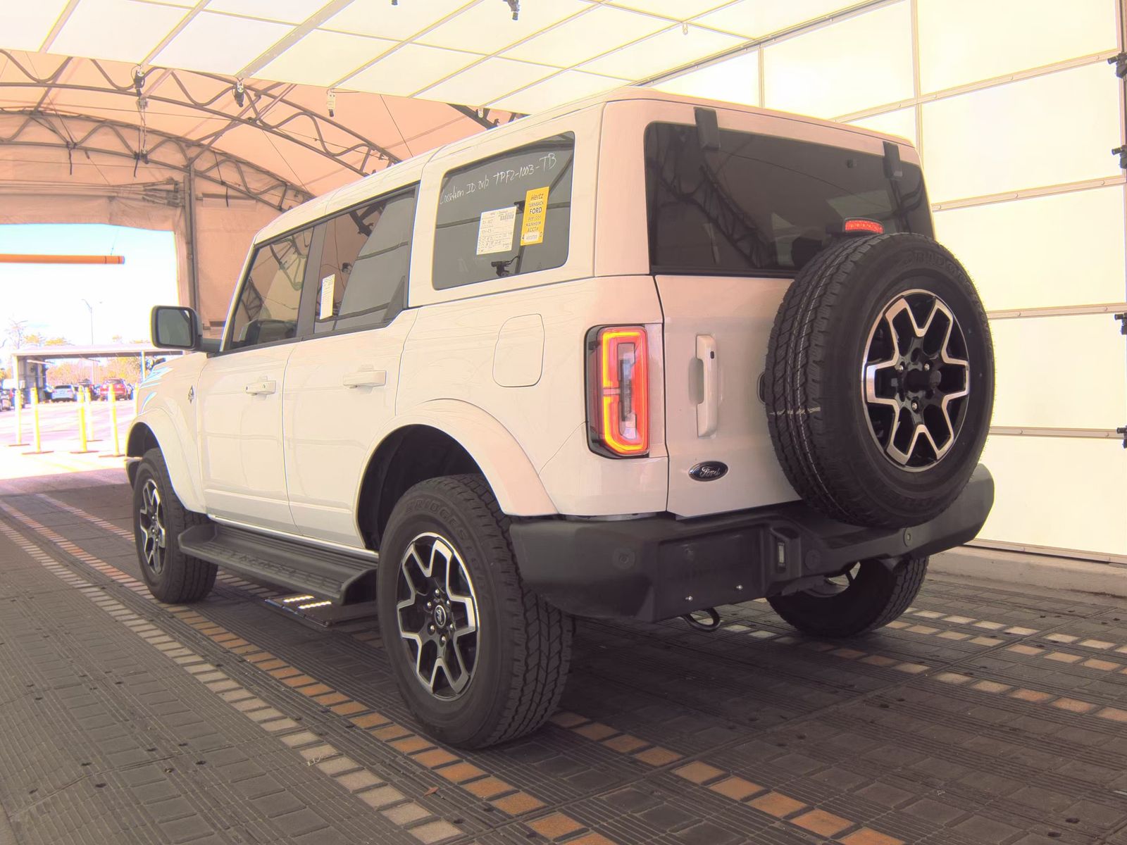 FORD BRONCO - 9