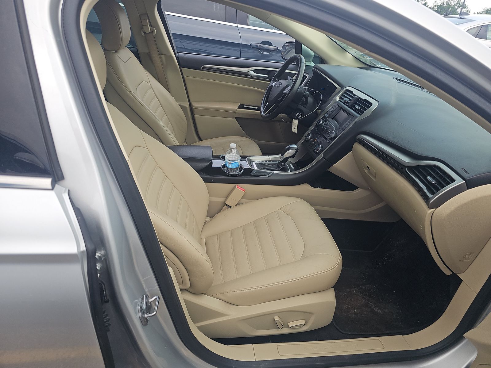 FORD FUSION - 9