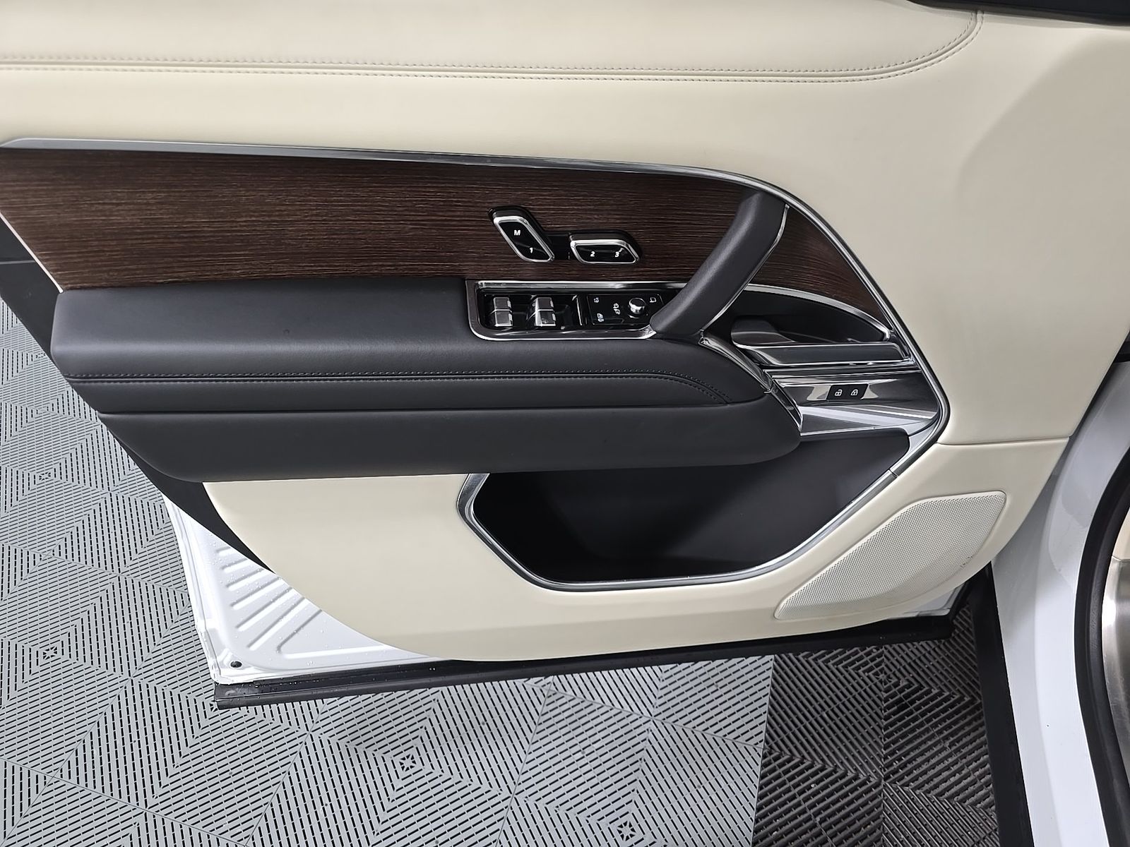 LAND ROVER RANGE ROVER - 10