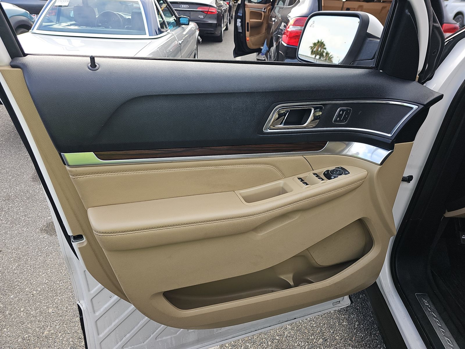 FORD EXPLORER - 10