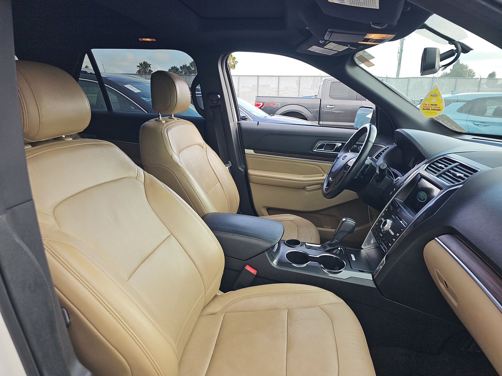 FORD EXPLORER - 9