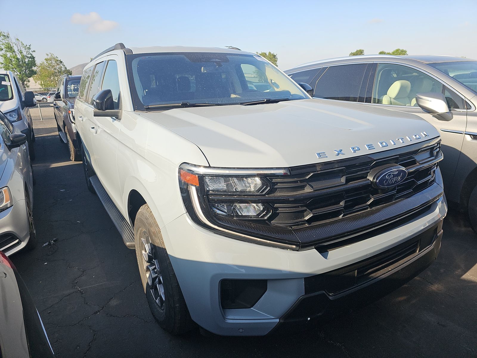 FORD EXPEDITION MAX - 4