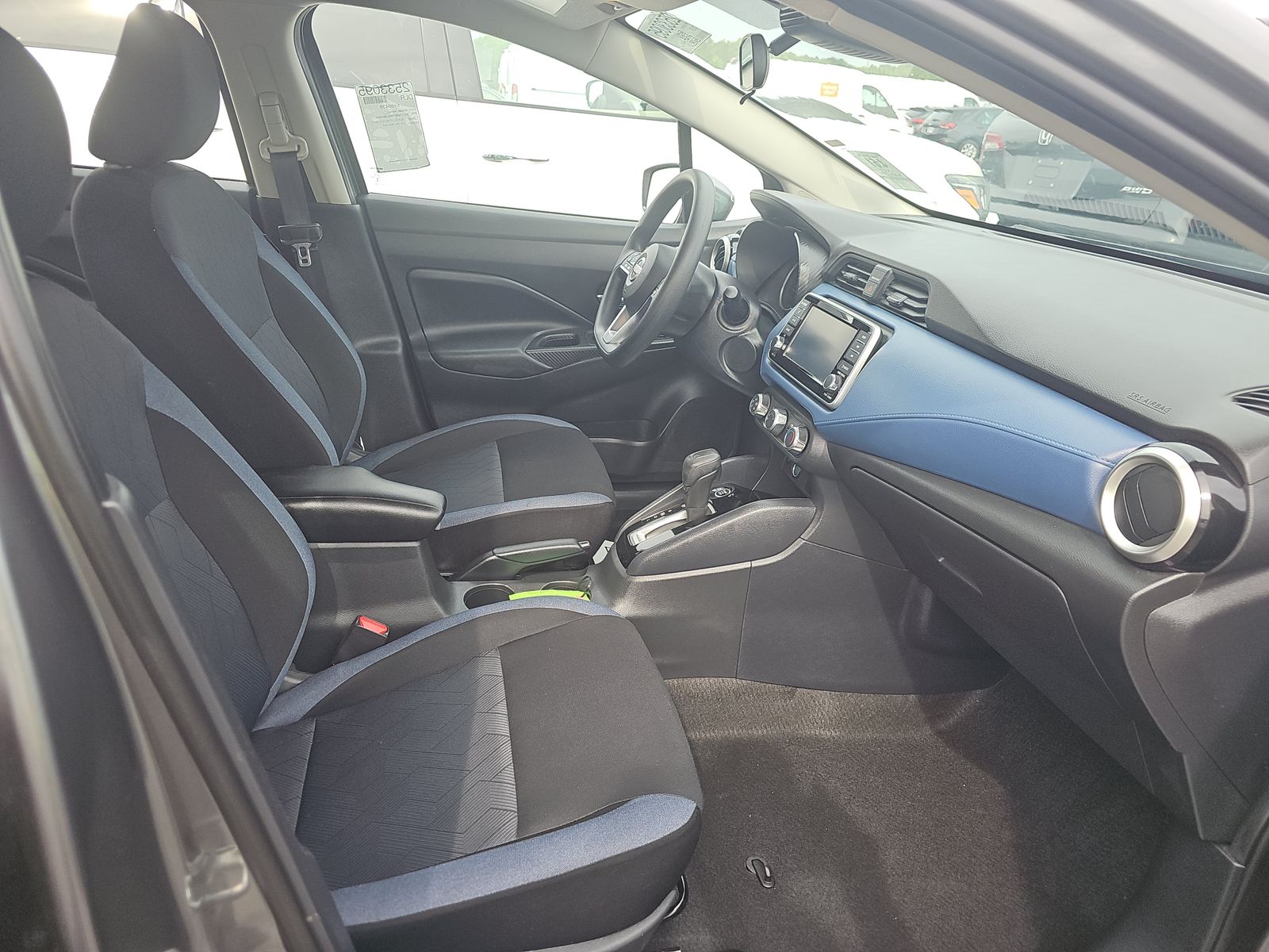 NISSAN VERSA - 9