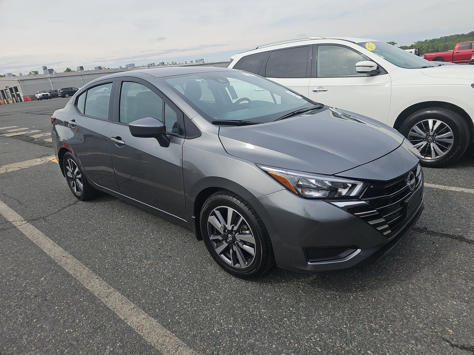 NISSAN VERSA - 4