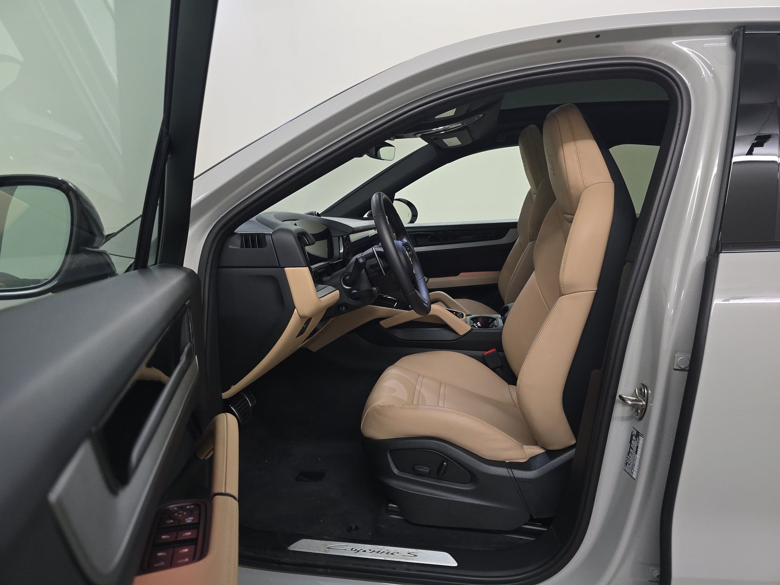 PORSCHE CAYENNE - 8