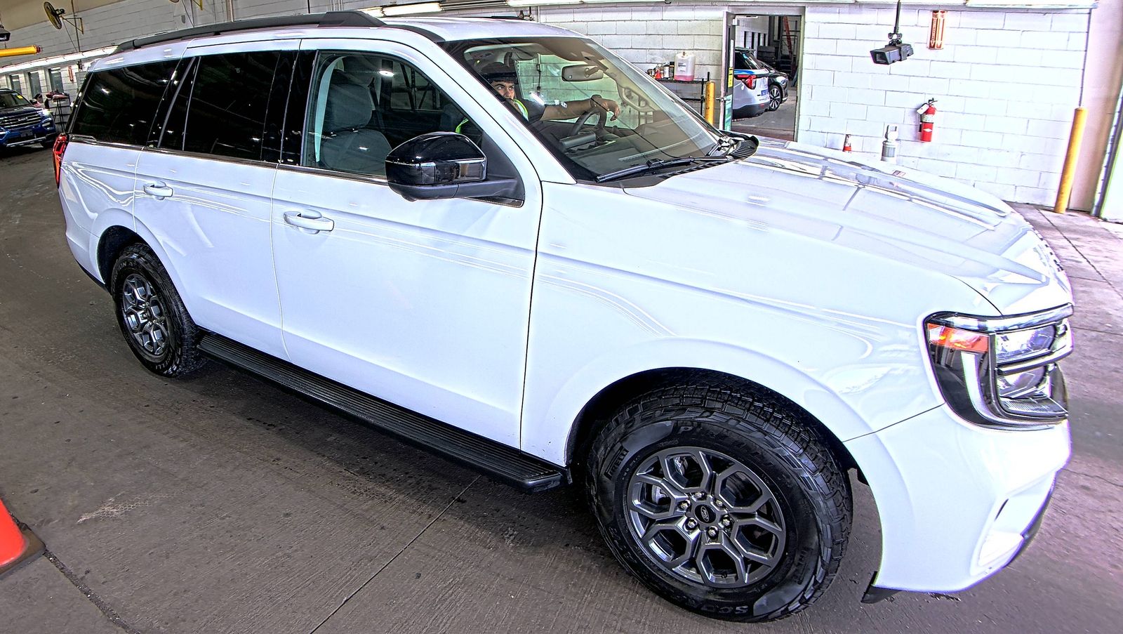 FORD EXPEDITION - 4