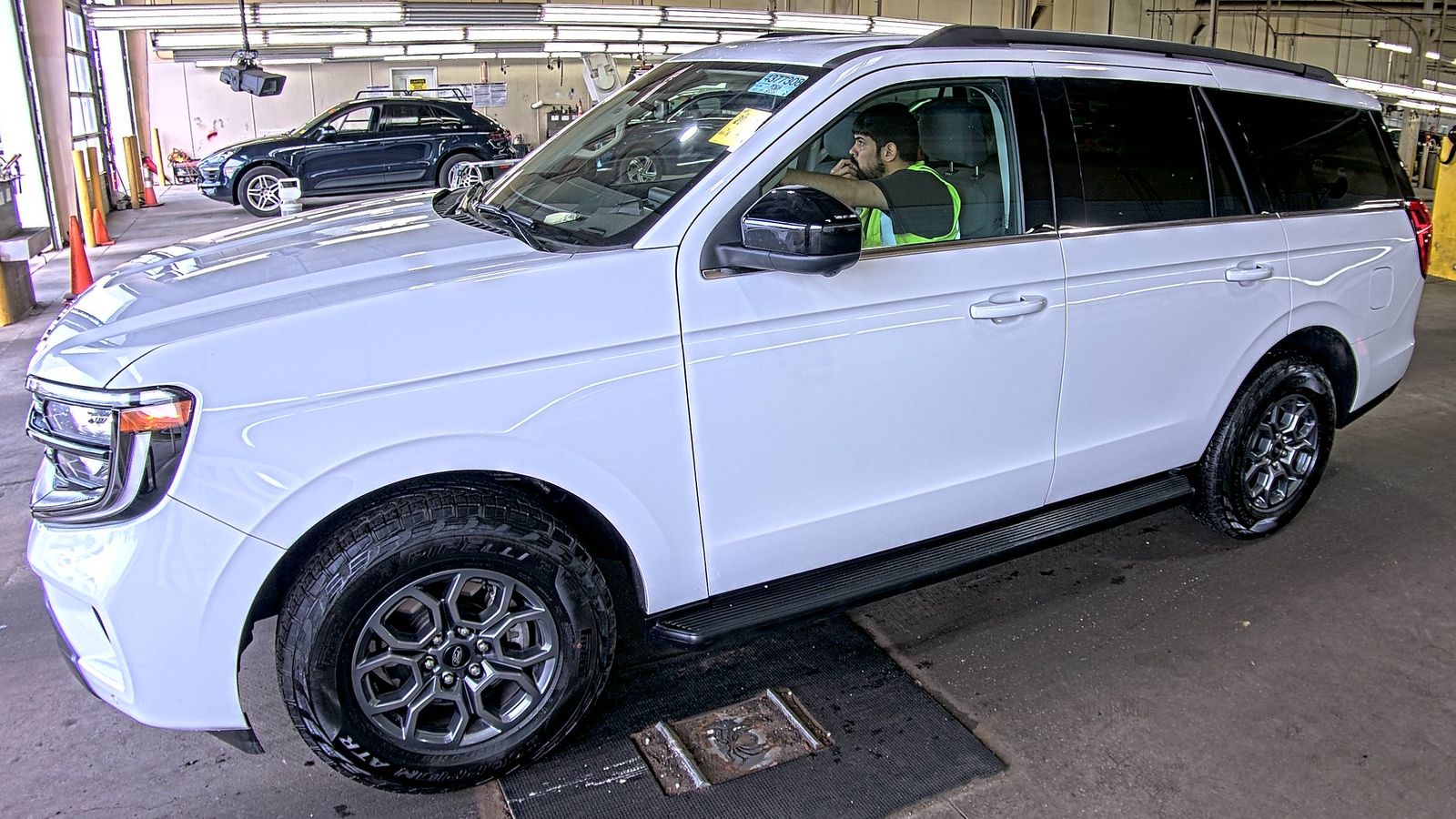 FORD EXPEDITION - 1