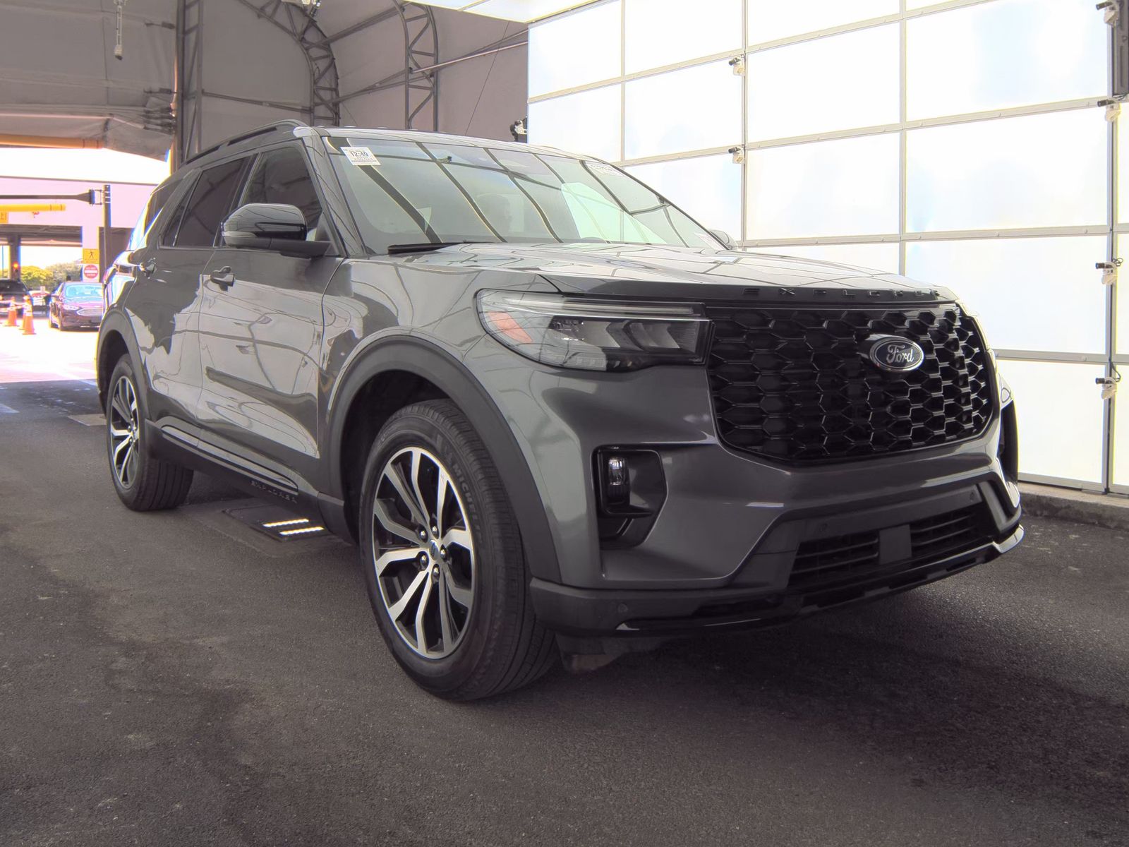 FORD EXPLORER - 4