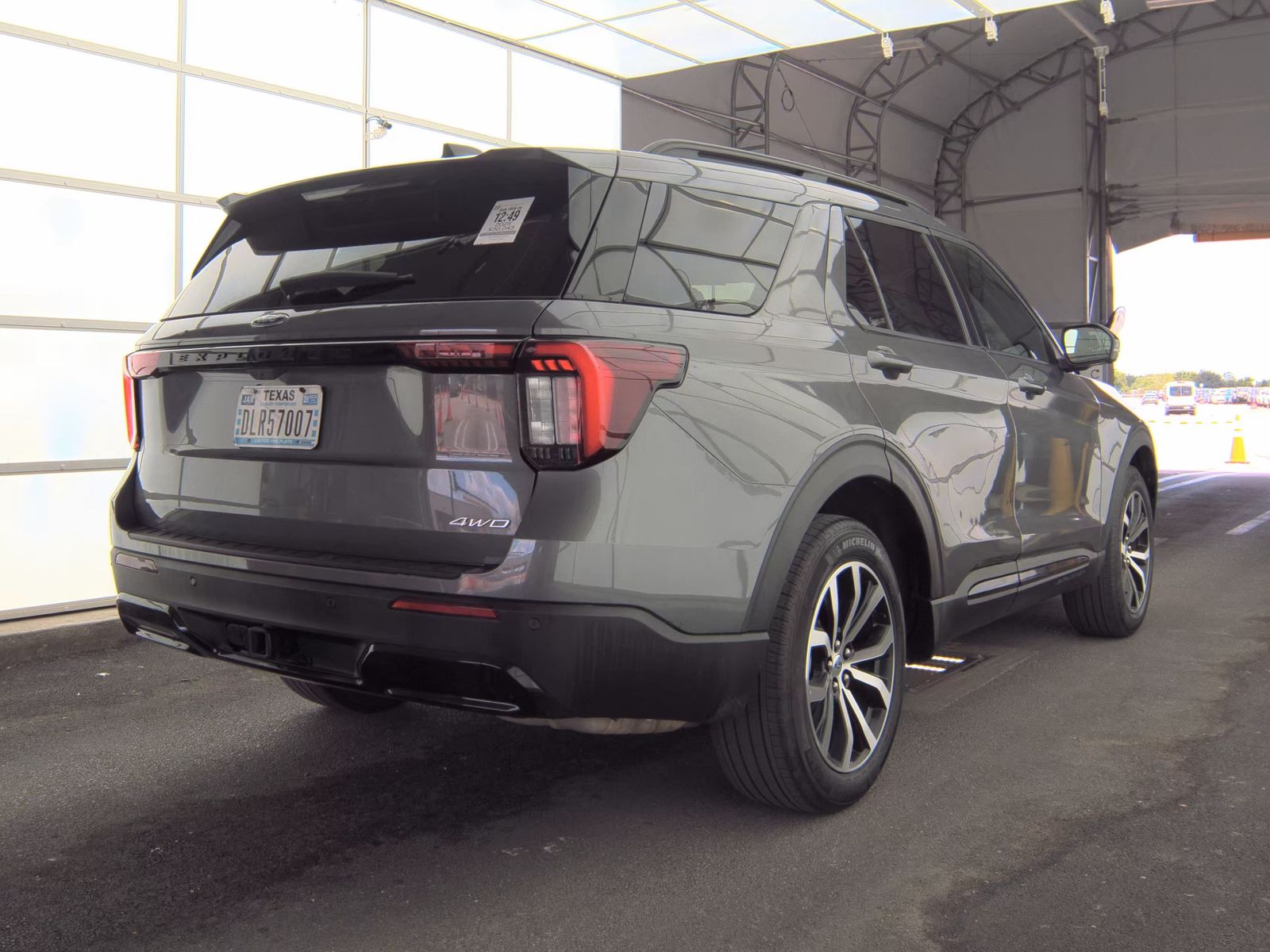 FORD EXPLORER - 5