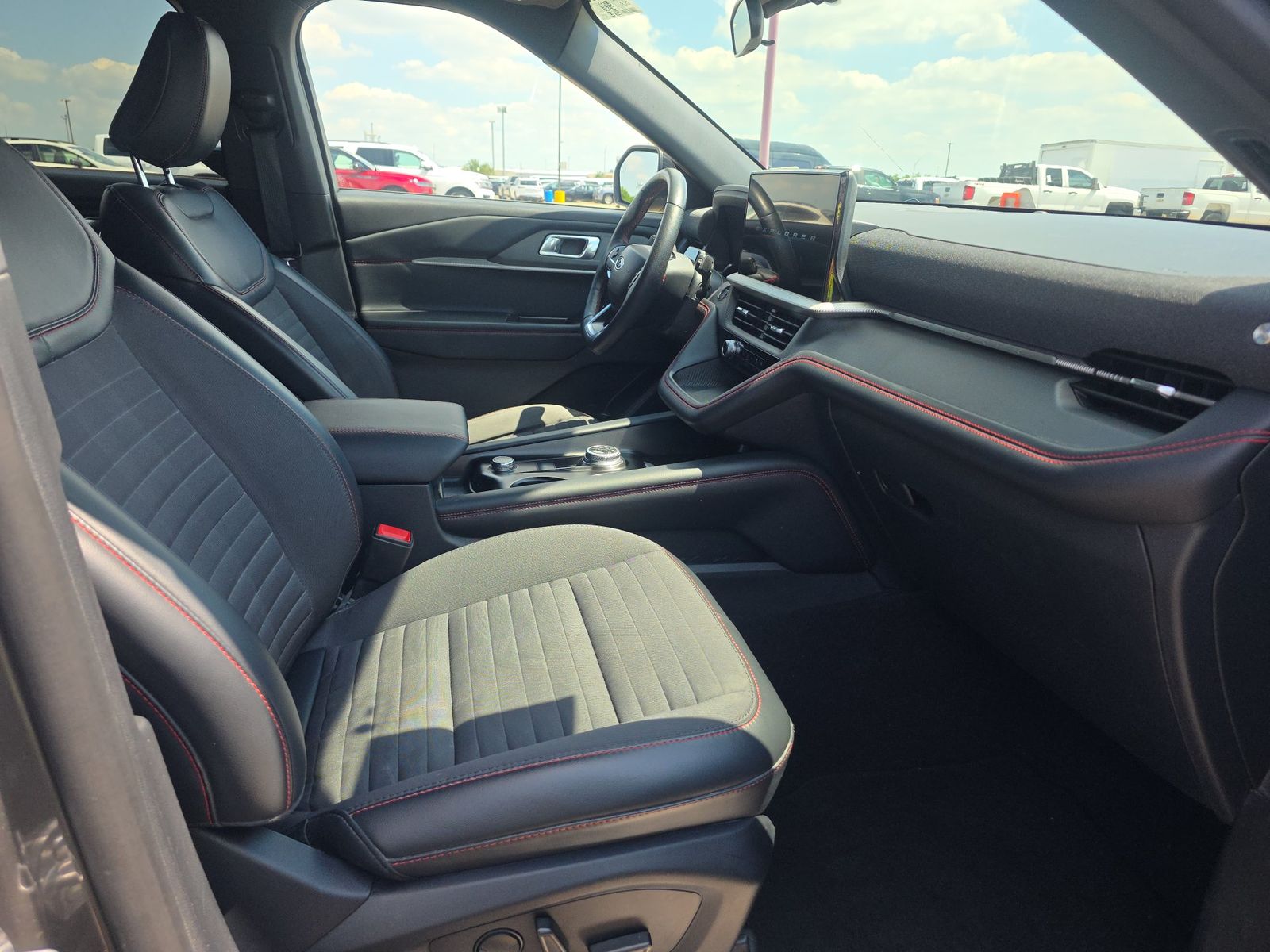 FORD EXPLORER - 9