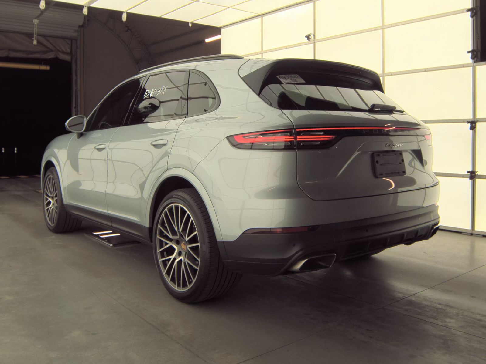 PORSCHE CAYENNE - 7