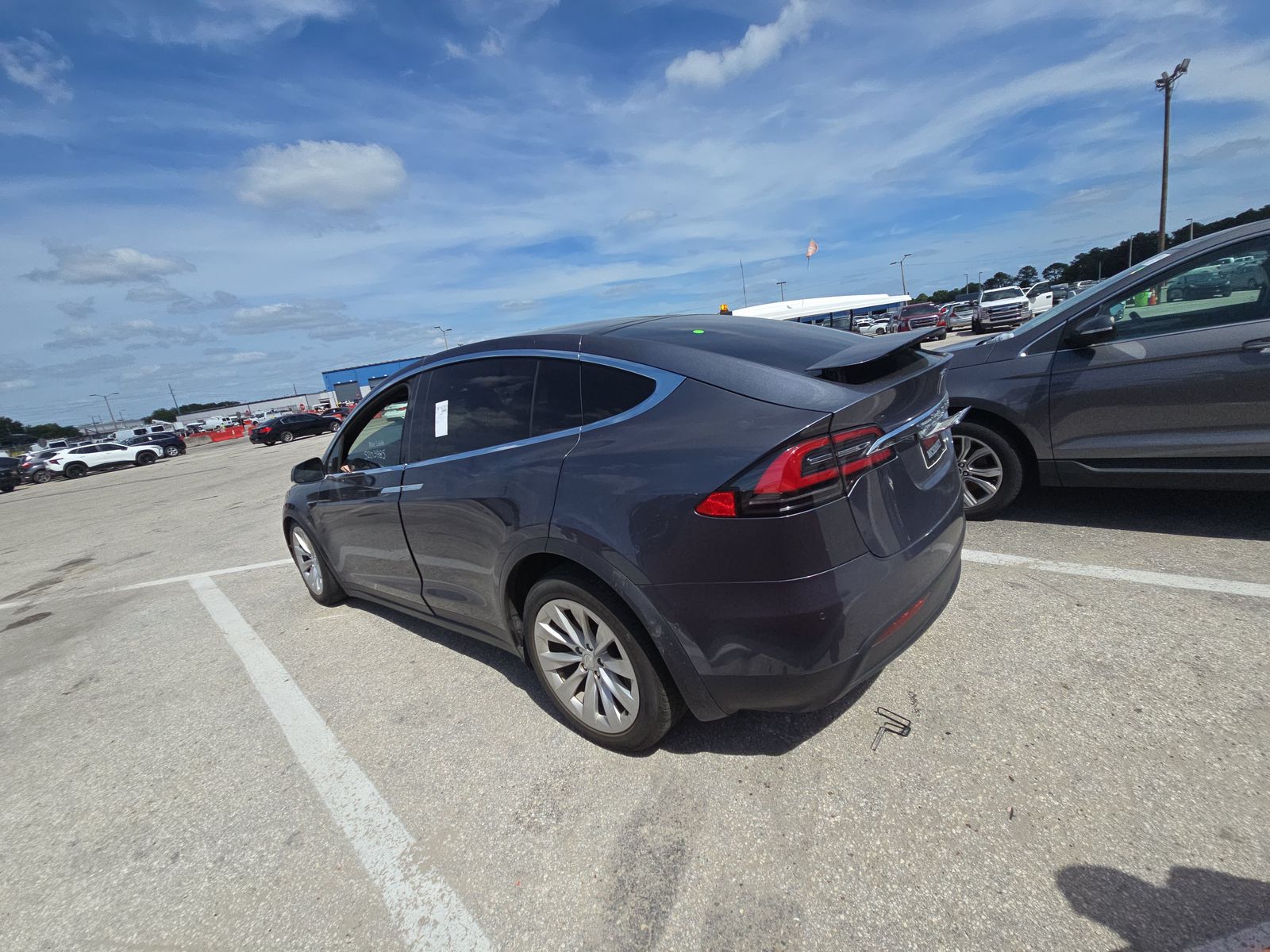 TESLA MODEL X - 7