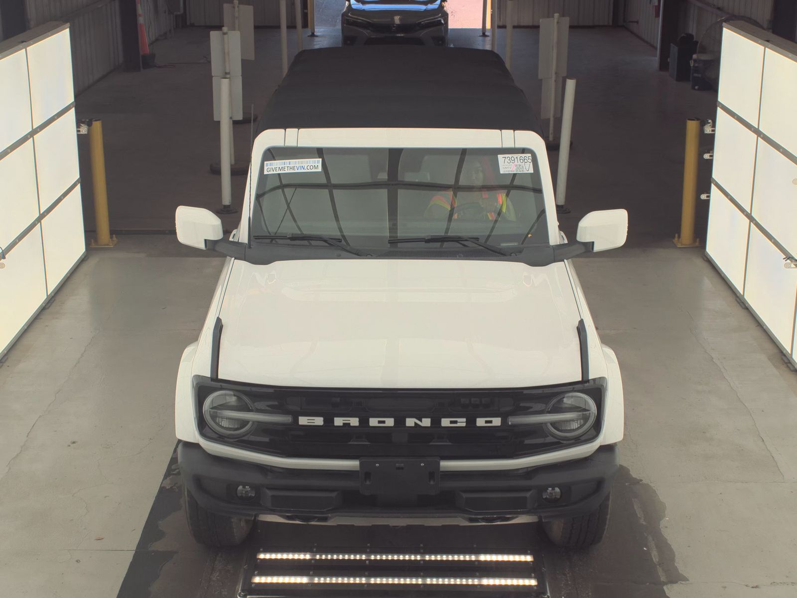 FORD BRONCO - 3