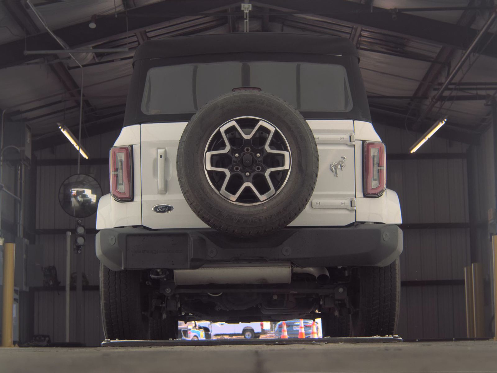 FORD BRONCO - 8