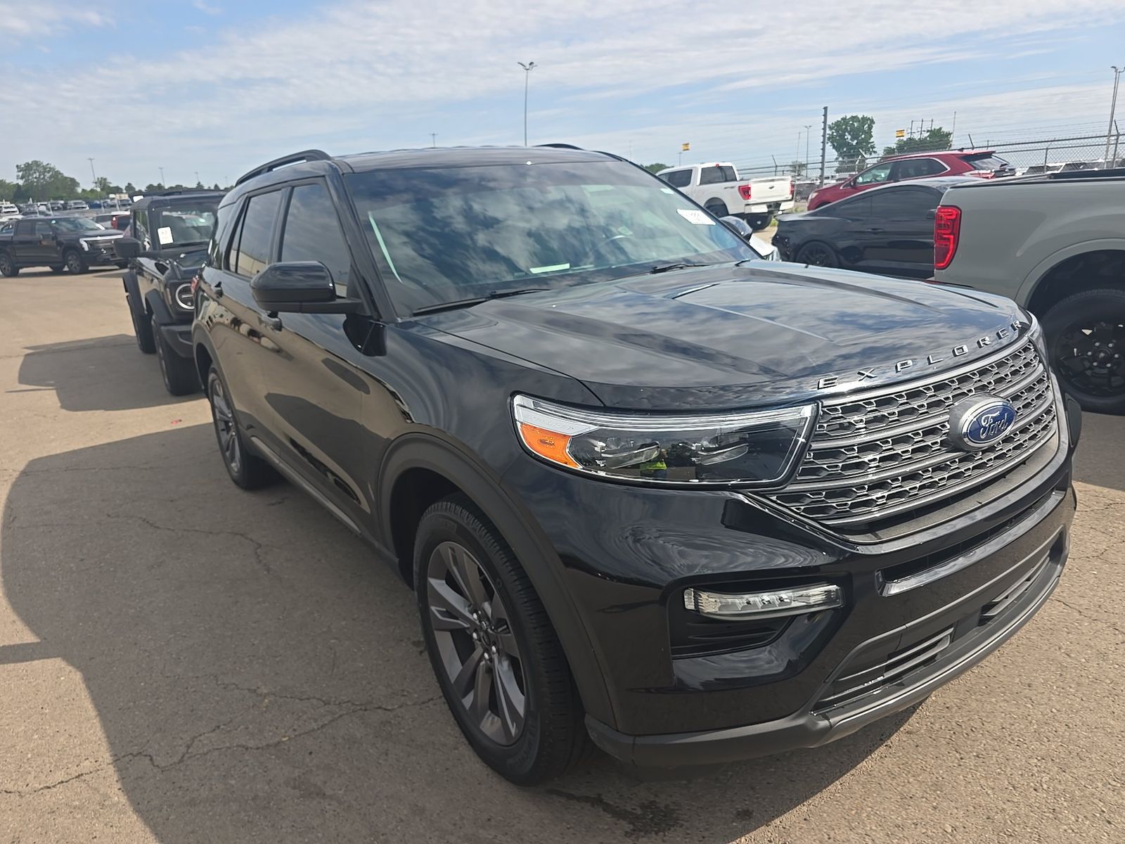 FORD EXPLORER - 4