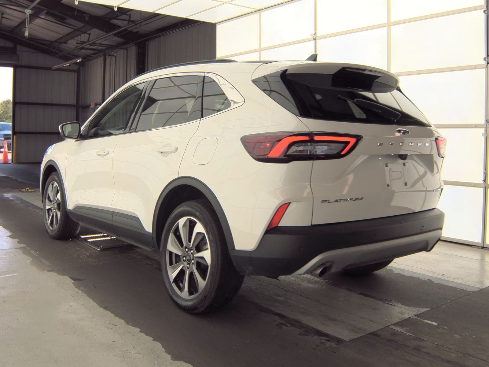 FORD ESCAPE - 9