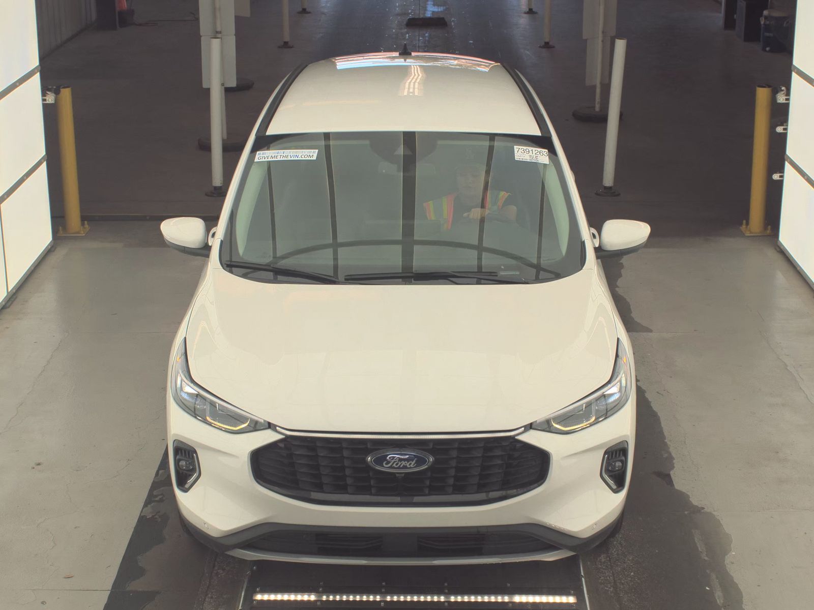FORD ESCAPE - 3