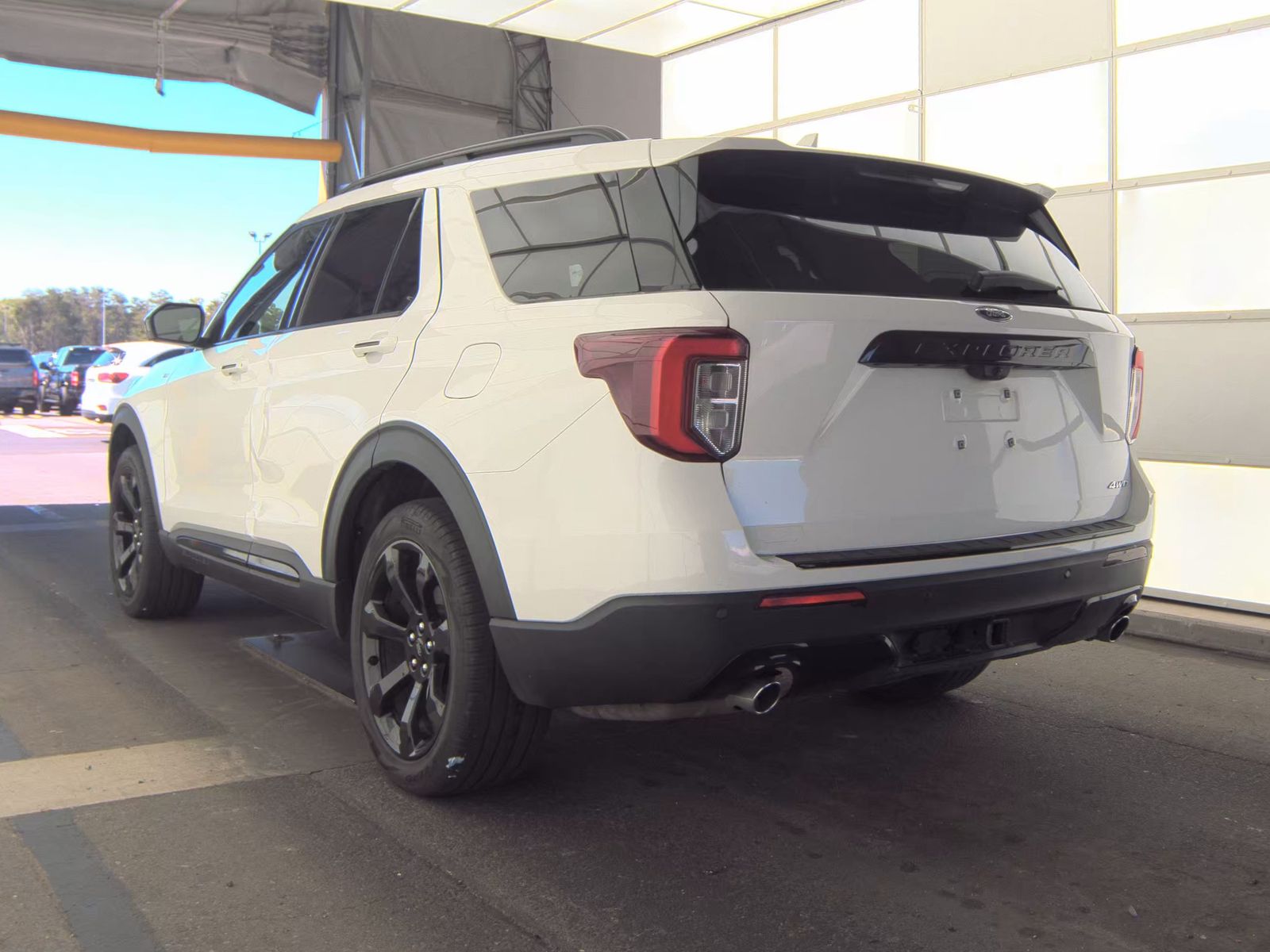 FORD EXPLORER - 9