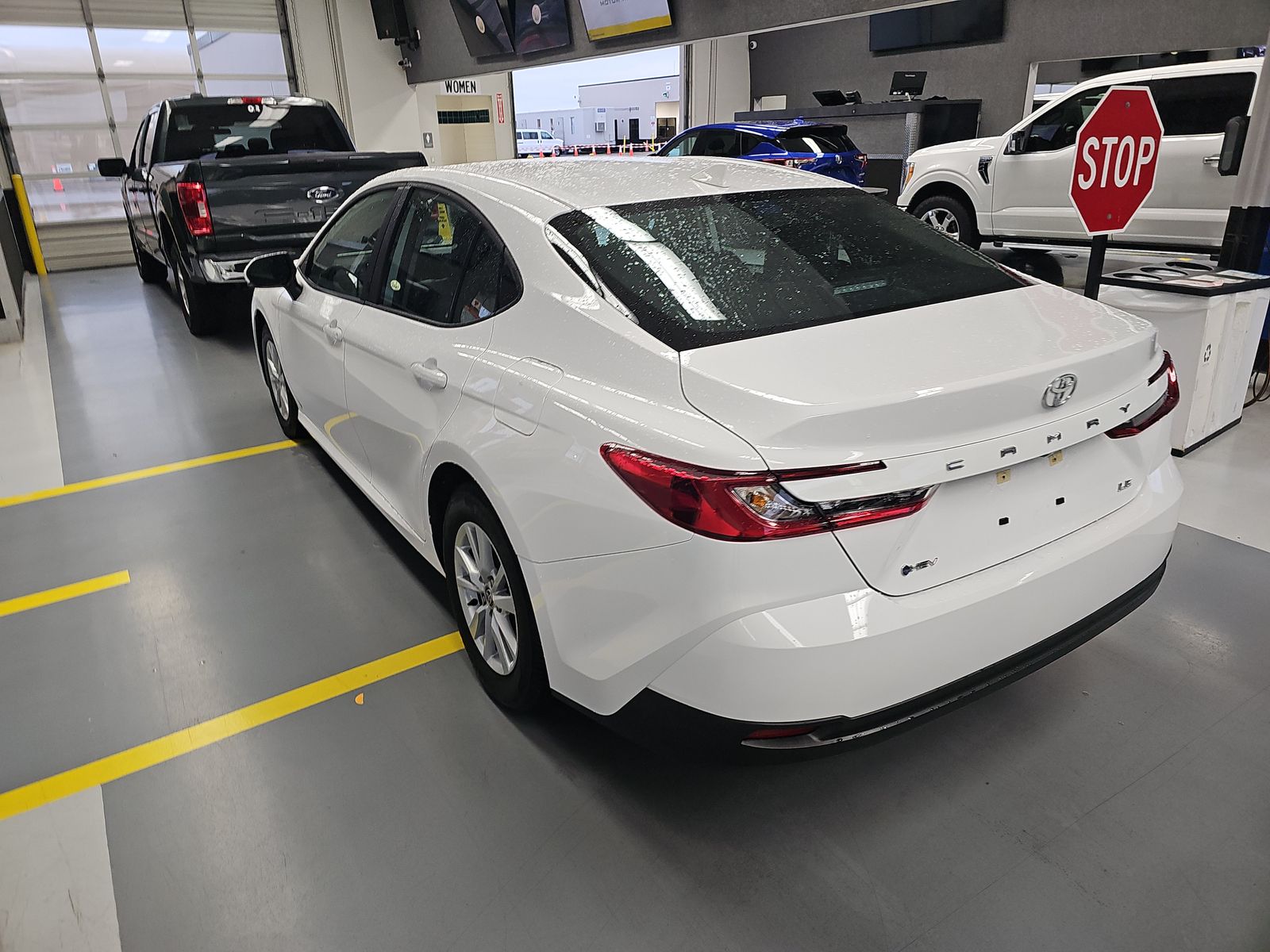 TOYOTA CAMRY - 7