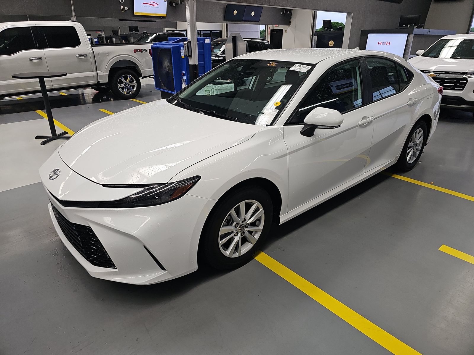 TOYOTA CAMRY - 1