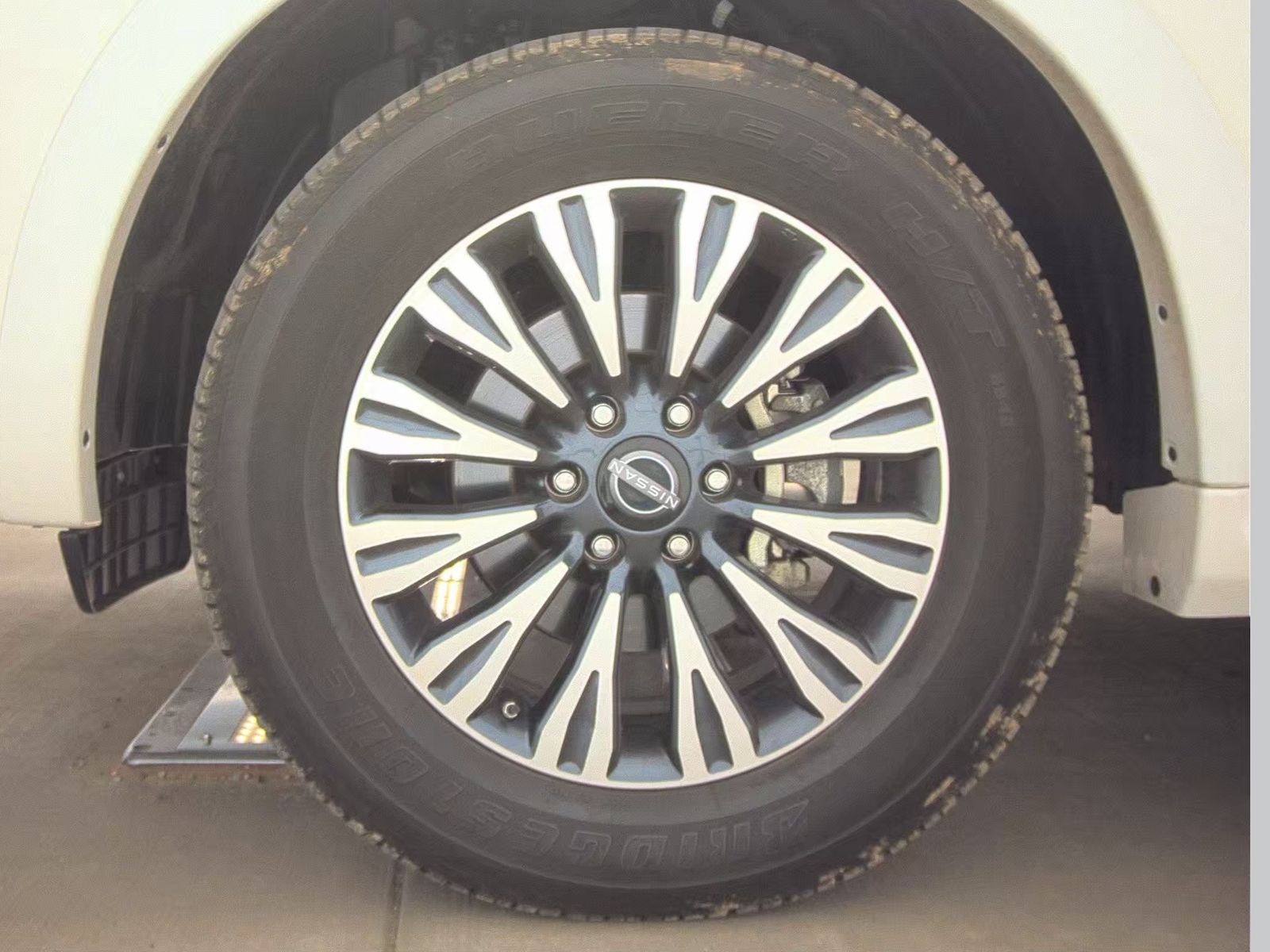 NISSAN ARMADA - 10