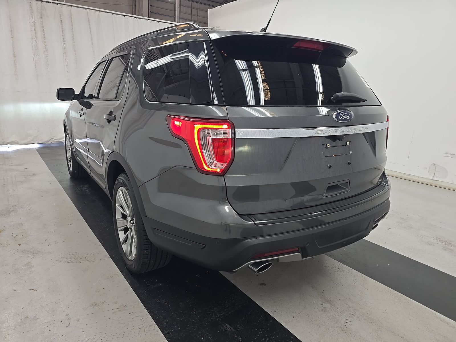 FORD EXPLORER - 7