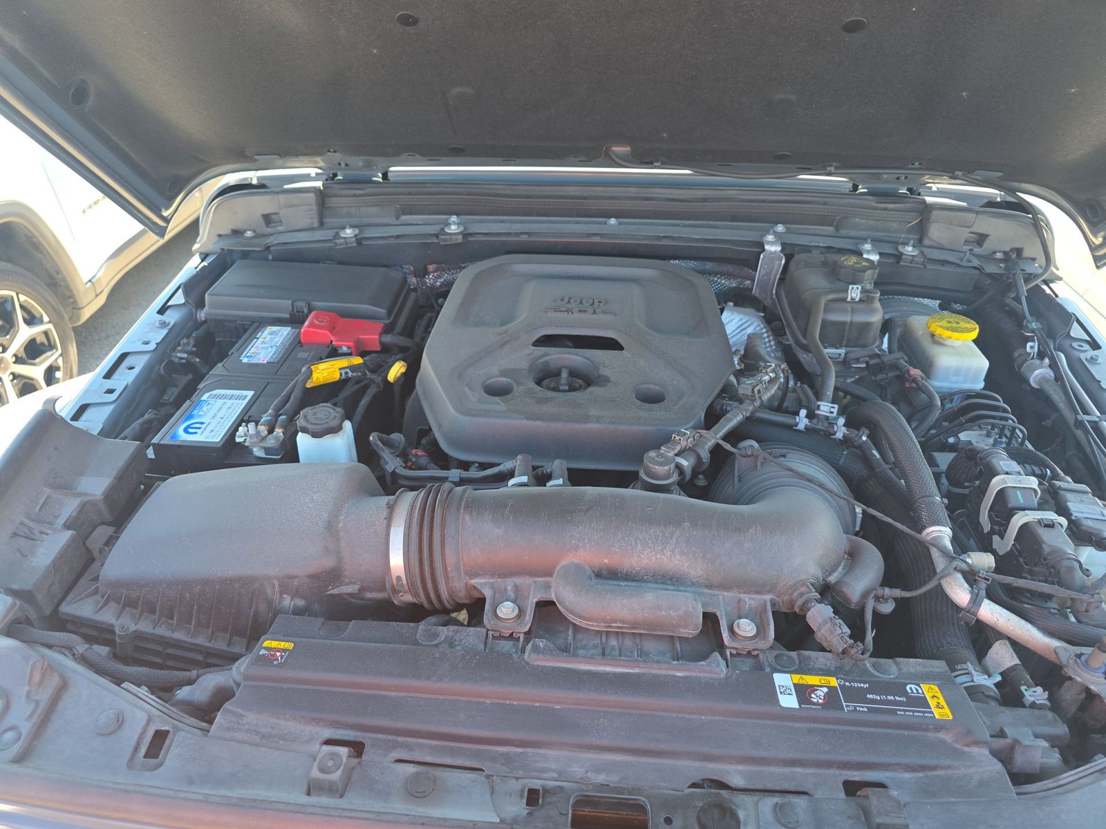 2024 Jeep Wrangler Sahara AWD