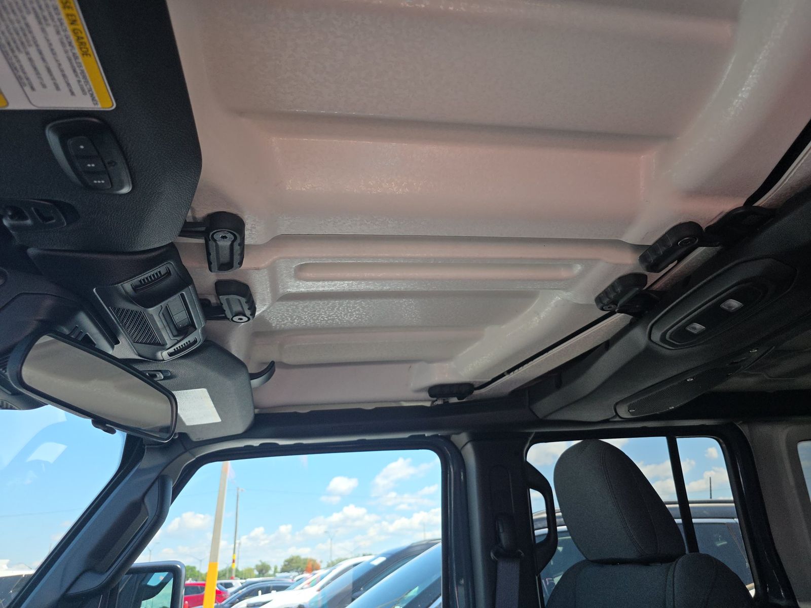 2024 Jeep Wrangler Sahara AWD
