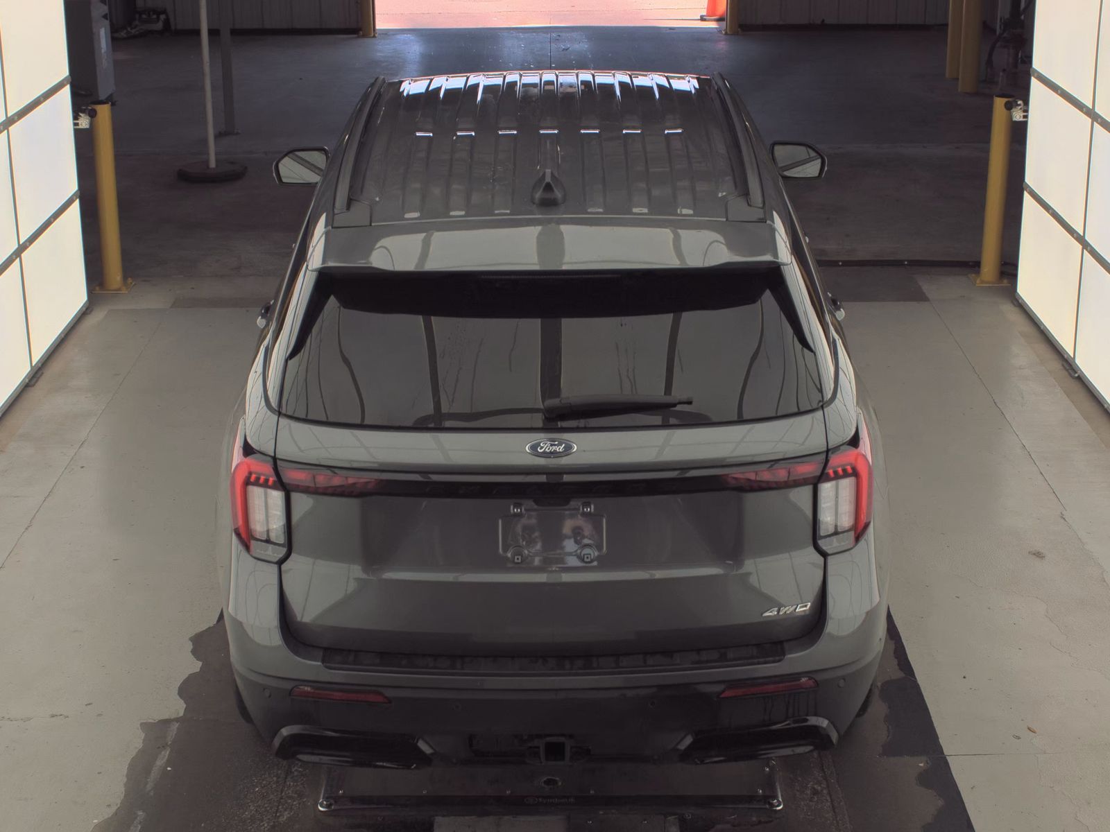 FORD EXPLORER - 7