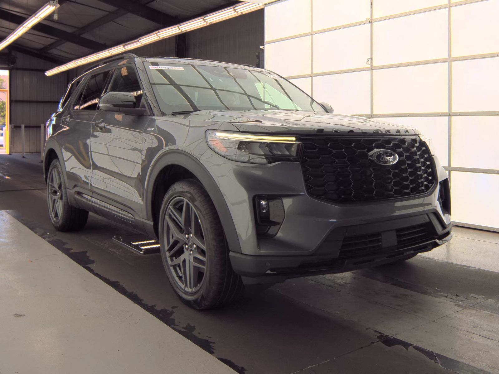 FORD EXPLORER - 5