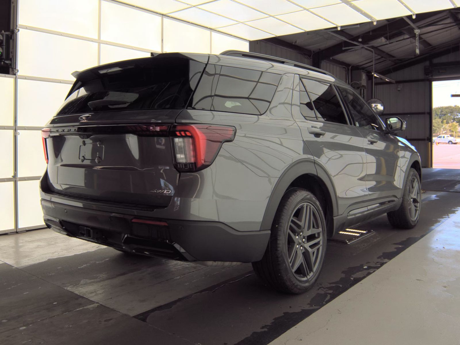 FORD EXPLORER - 6