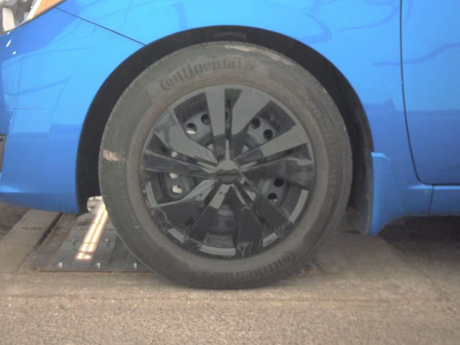 NISSAN VERSA - 10