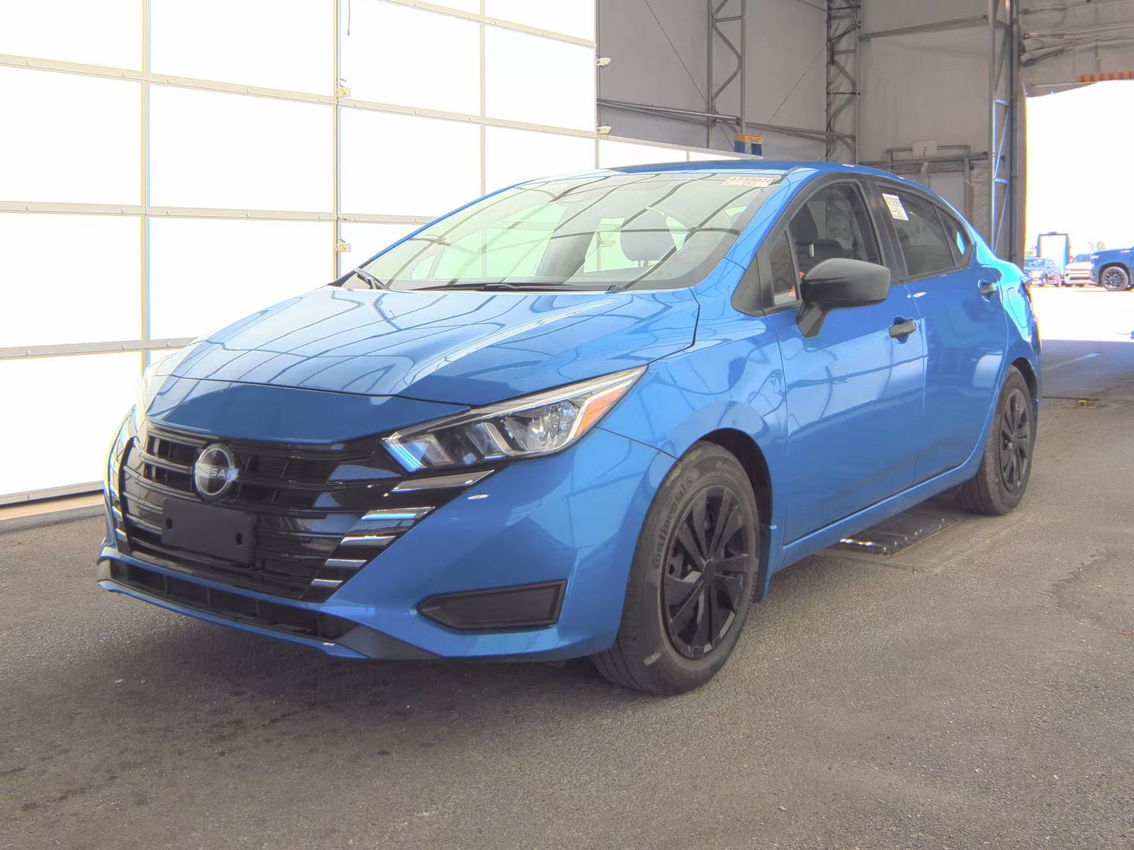 NISSAN VERSA - 1