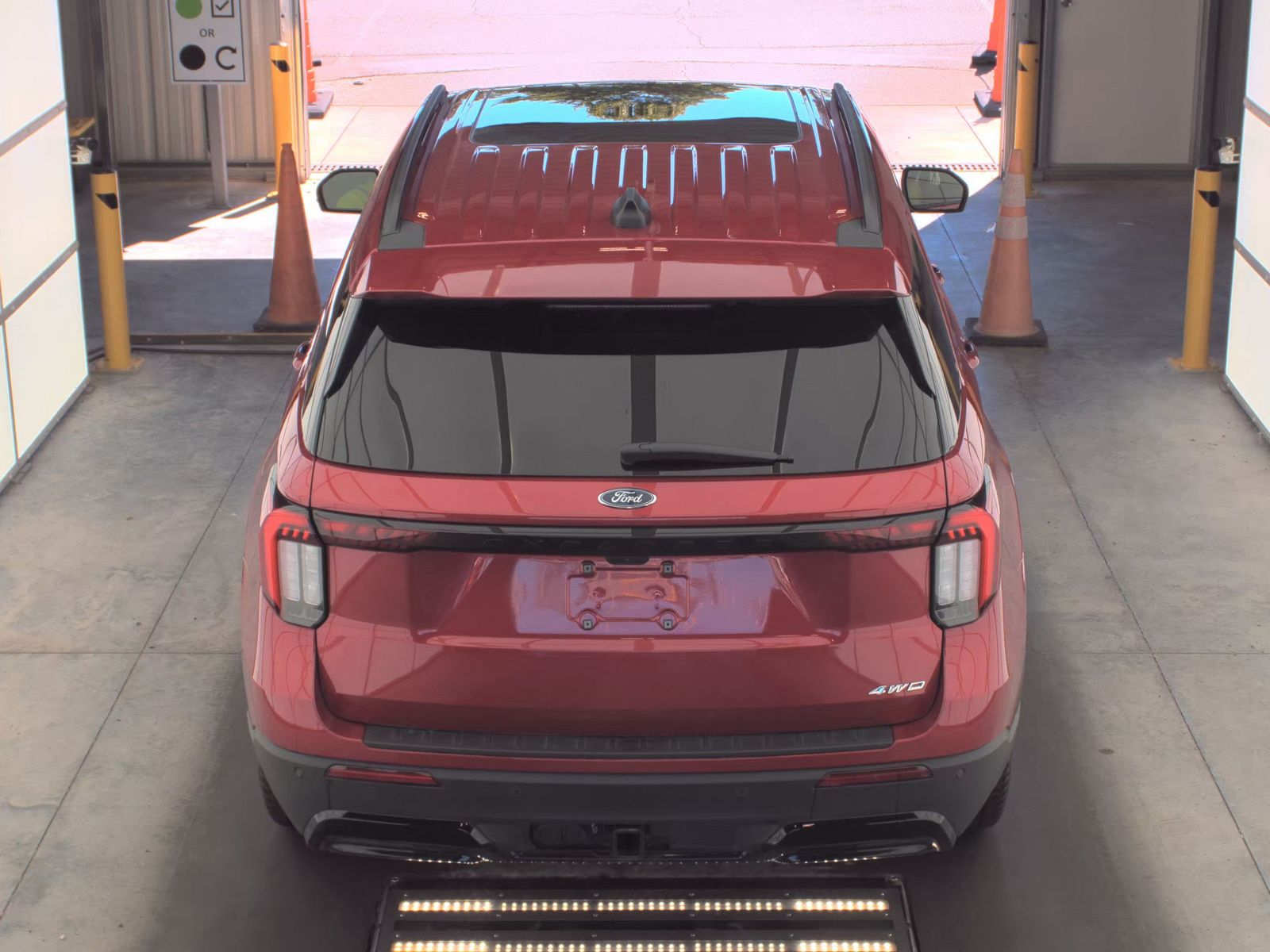 FORD EXPLORER - 7