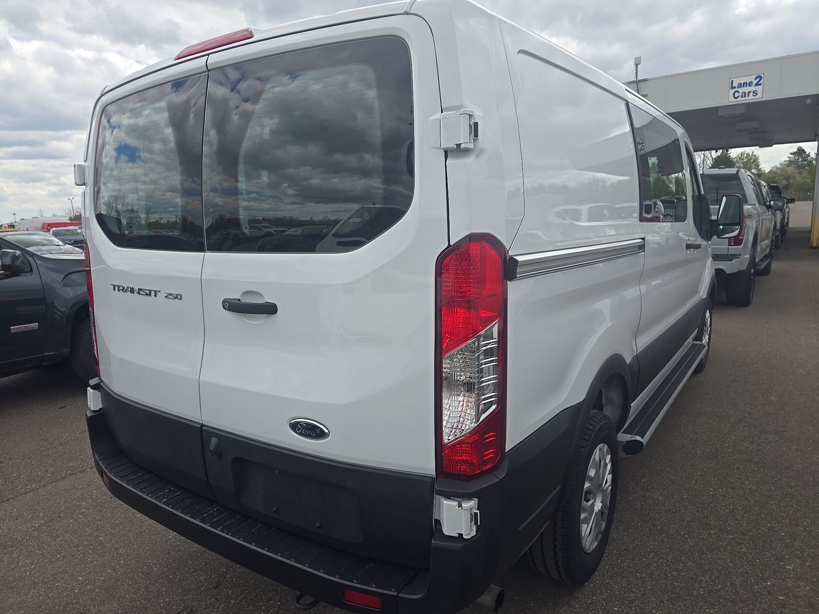 FORD TRANSIT 250 - 5