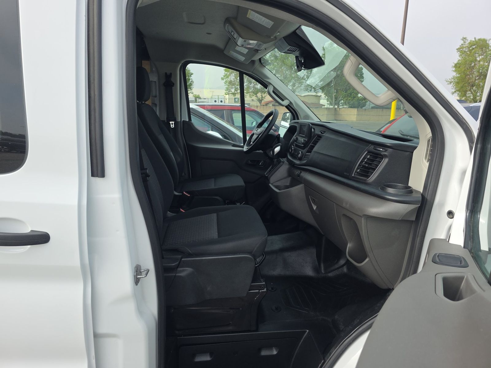 FORD TRANSIT 250 - 9