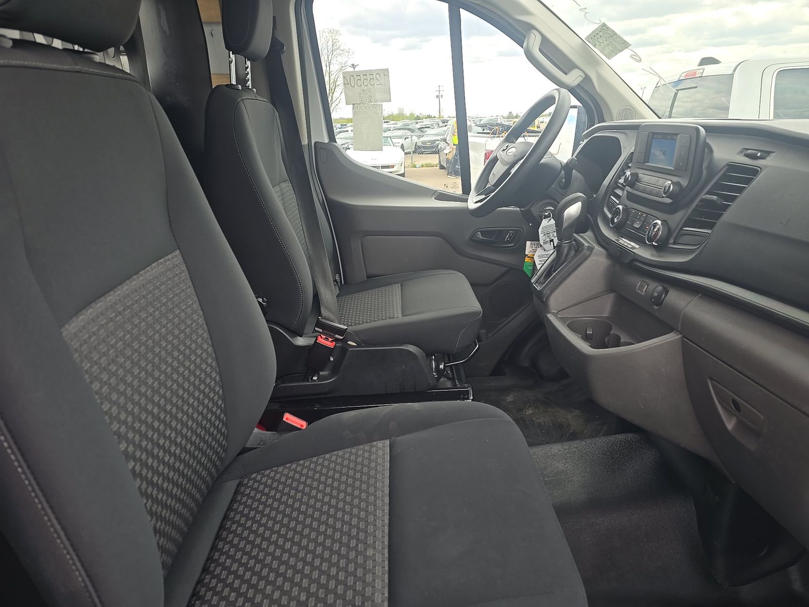 FORD TRANSIT 250 - 9