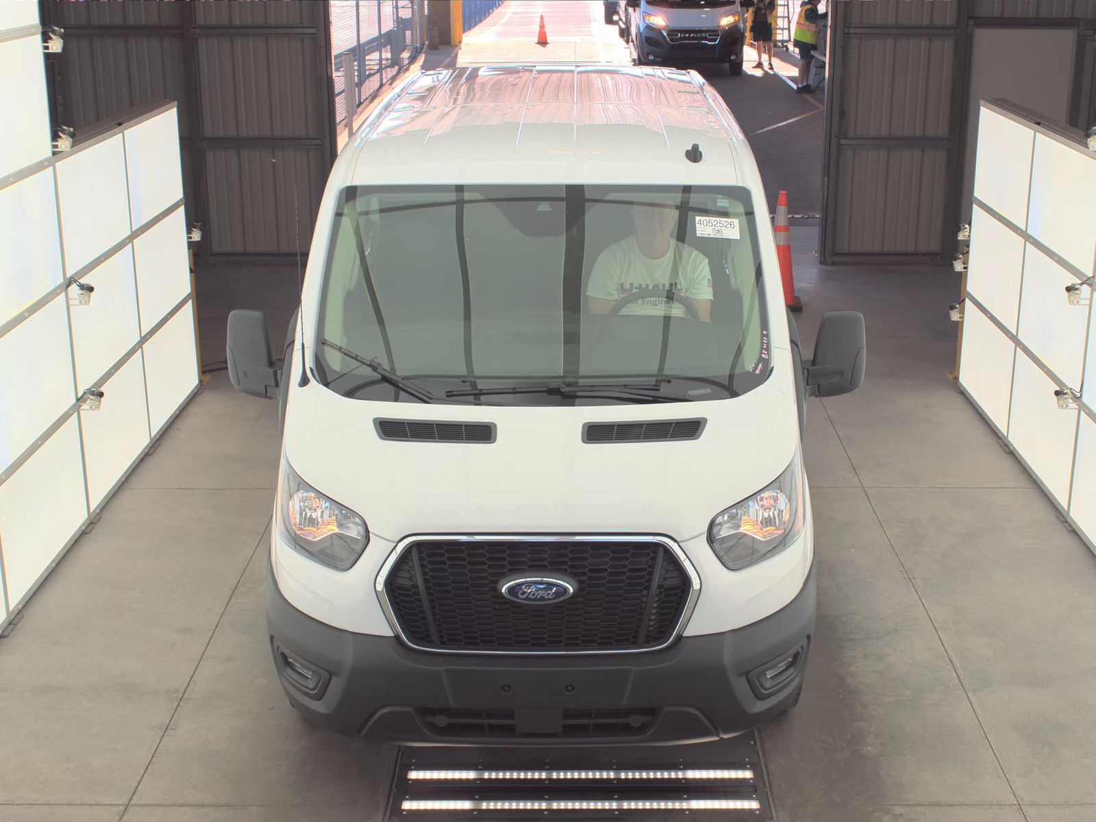 FORD TRANSIT 250 - 3