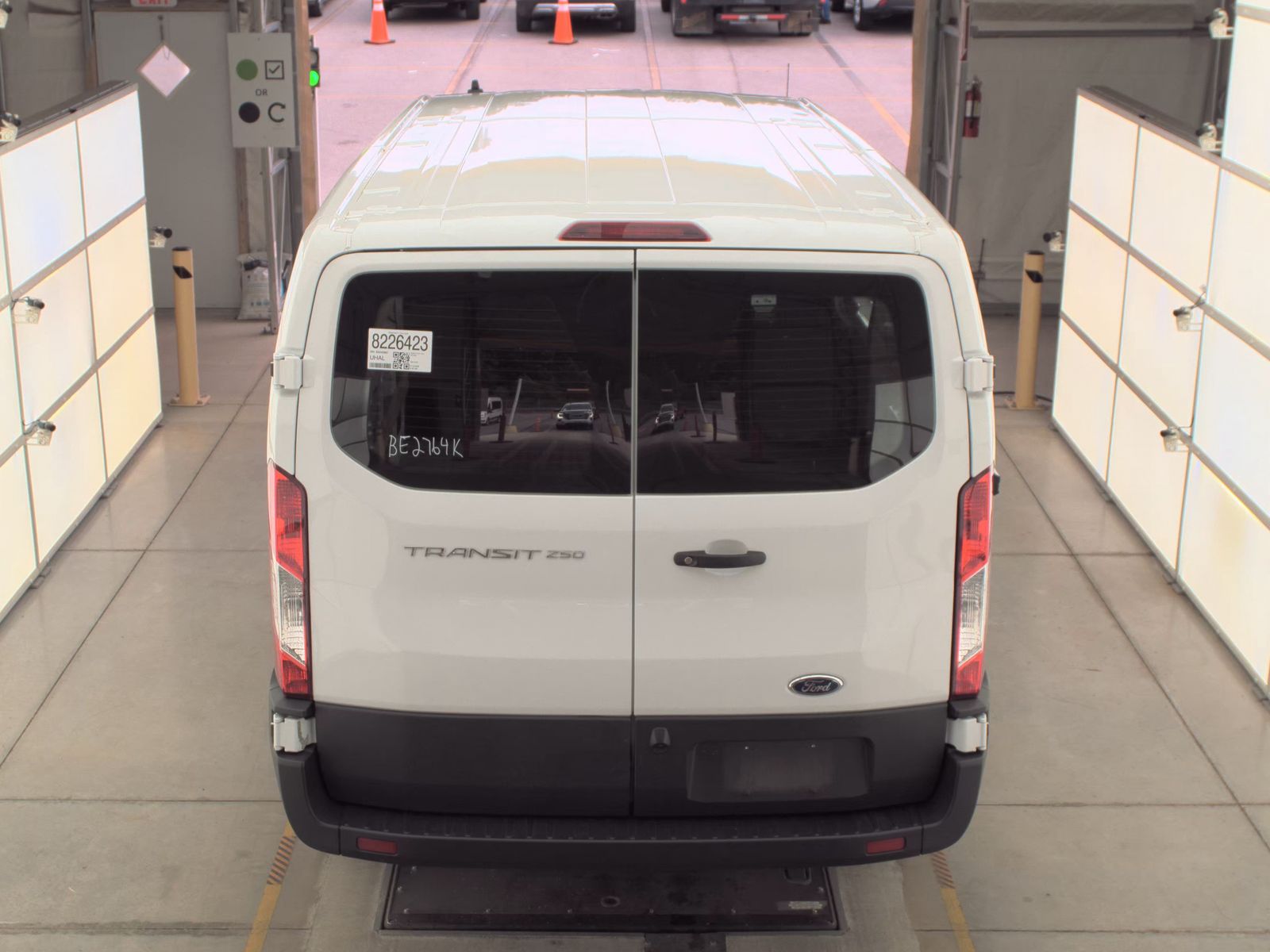 FORD TRANSIT 250 - 6