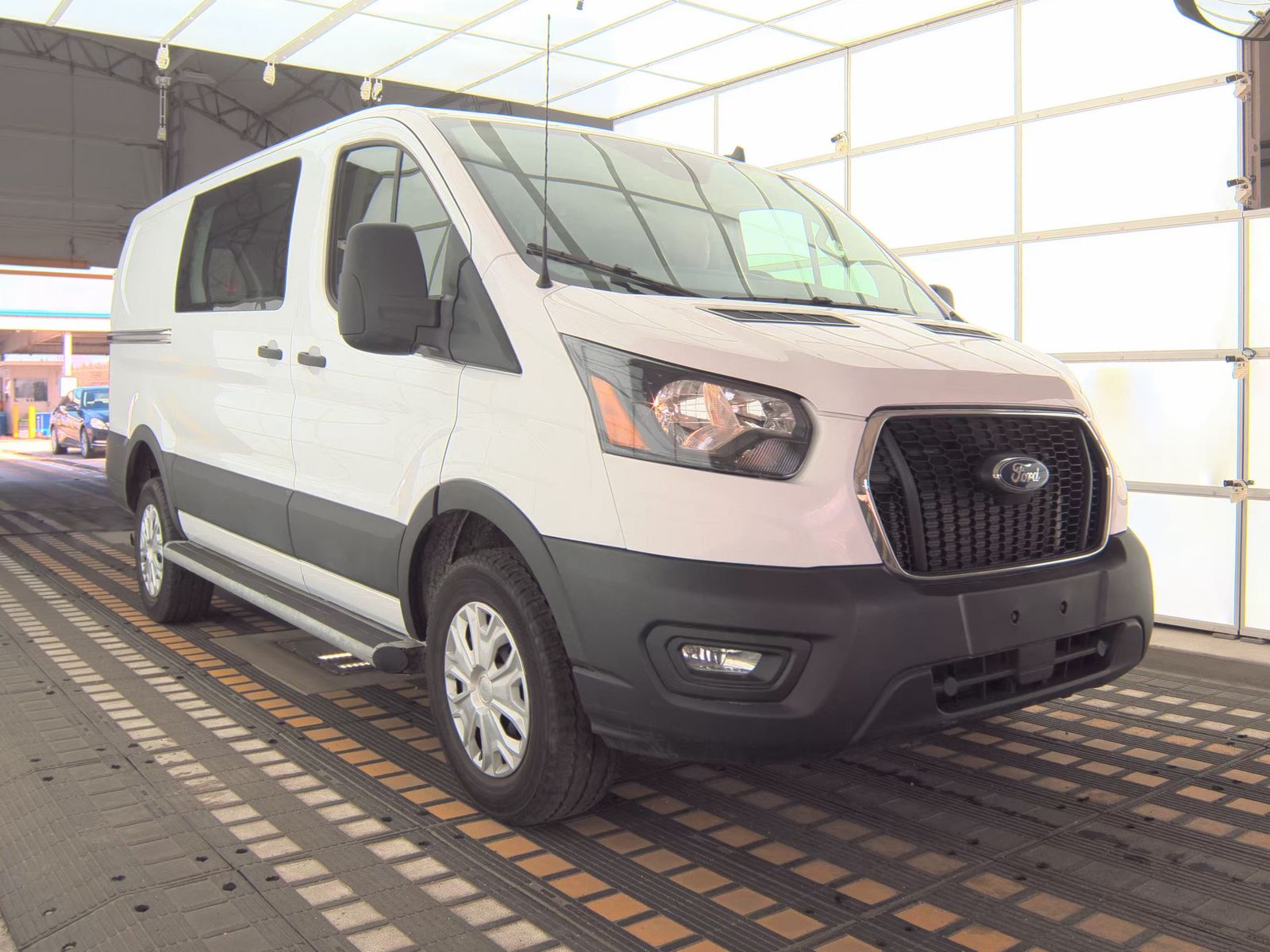 FORD TRANSIT 250 - 4