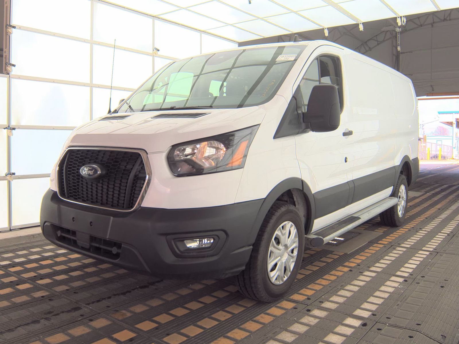 FORD TRANSIT 250 - 1