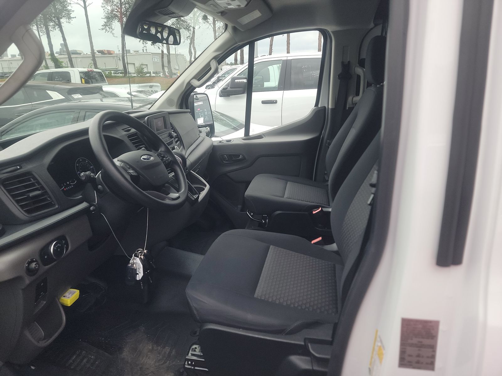 FORD TRANSIT 250 - 8