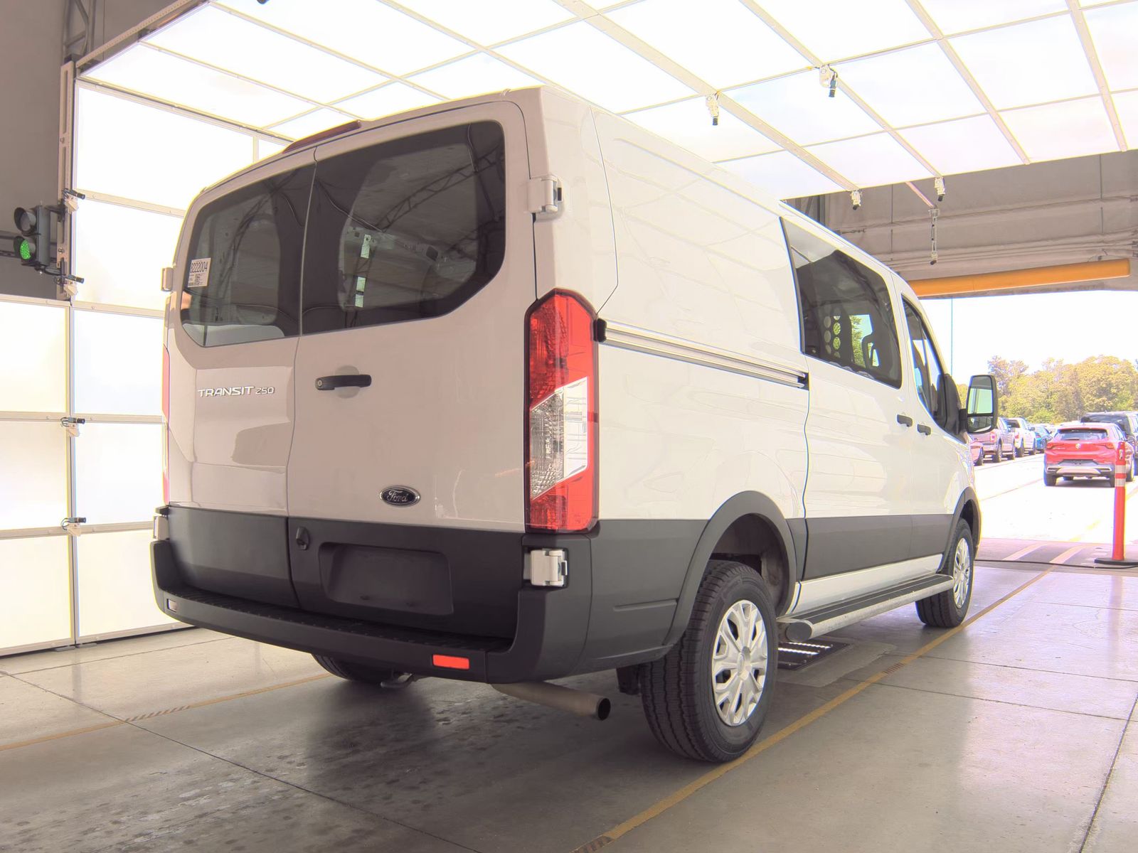 FORD TRANSIT 250 - 5