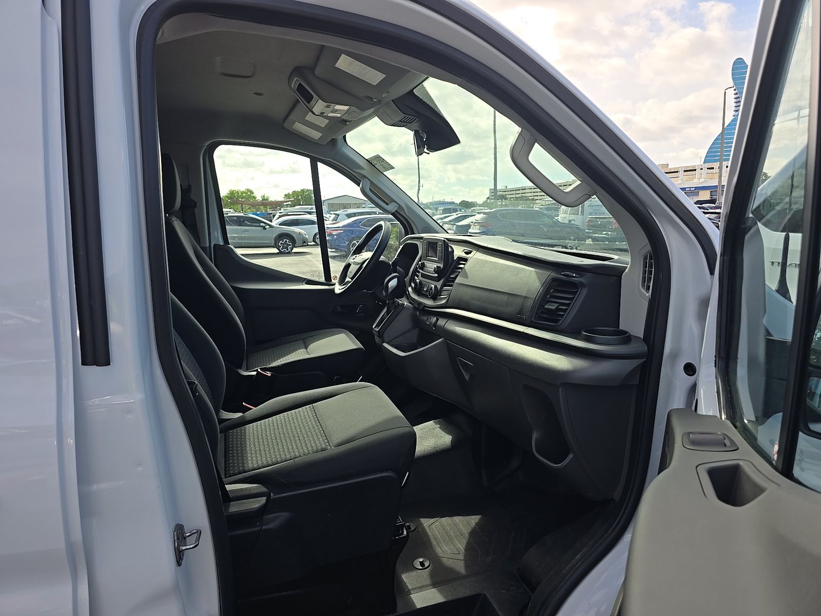 FORD TRANSIT 250 - 9