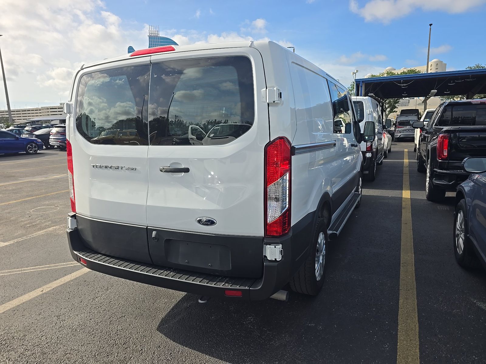FORD TRANSIT 250 - 5