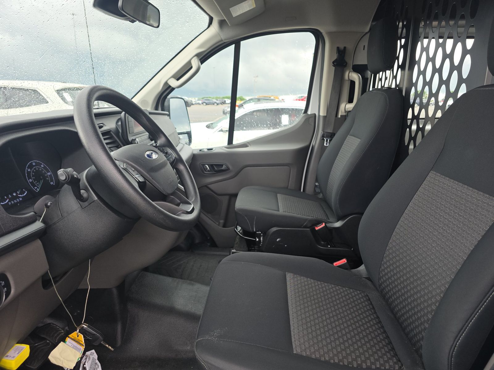 FORD TRANSIT 250 - 8