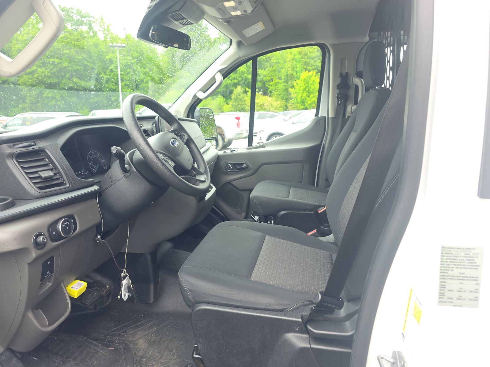 FORD TRANSIT 250 - 8