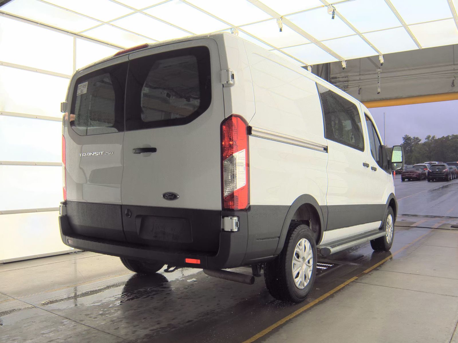 FORD TRANSIT 250 - 5