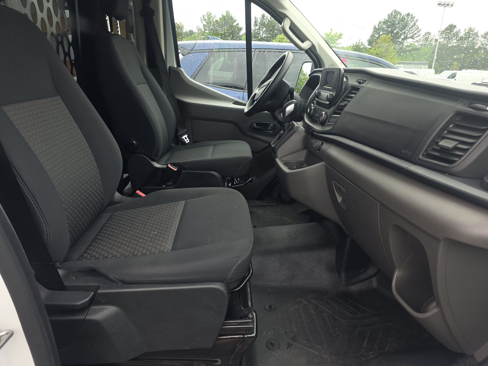 FORD TRANSIT 250 - 9